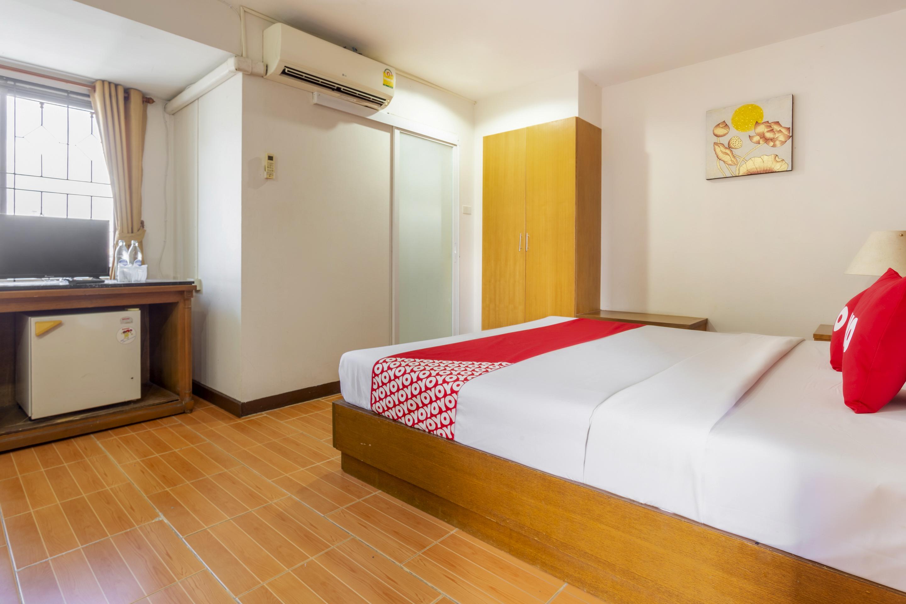 Super Oyo 1096 Winner Inn Hotel Chiang Mai Exterior photo