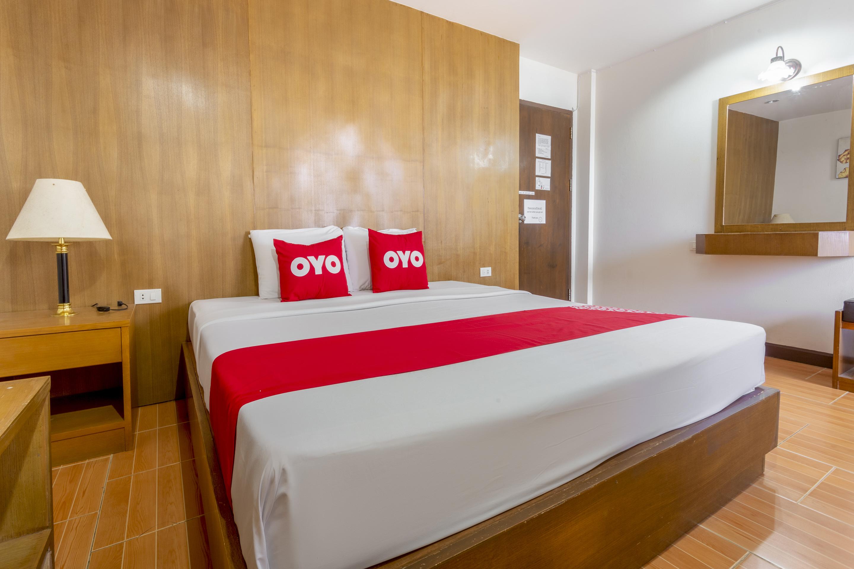 Super Oyo 1096 Winner Inn Hotel Chiang Mai Exterior photo