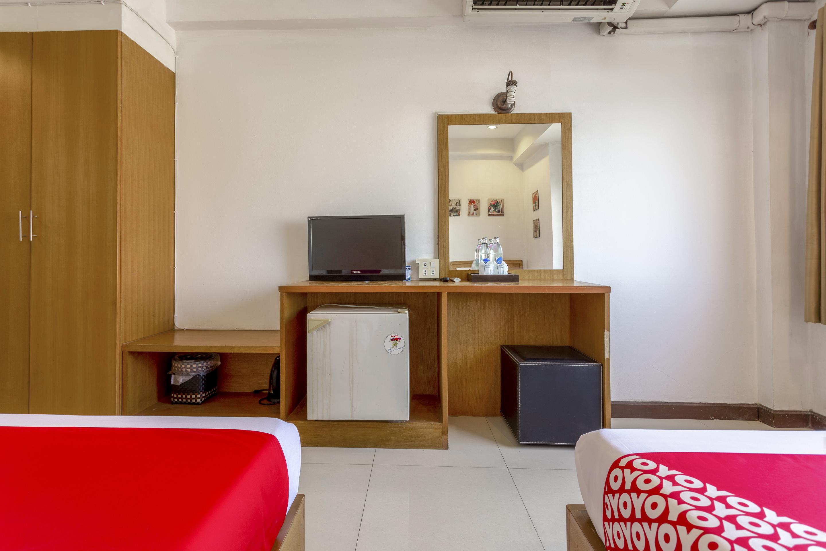 Super Oyo 1096 Winner Inn Hotel Chiang Mai Exterior photo