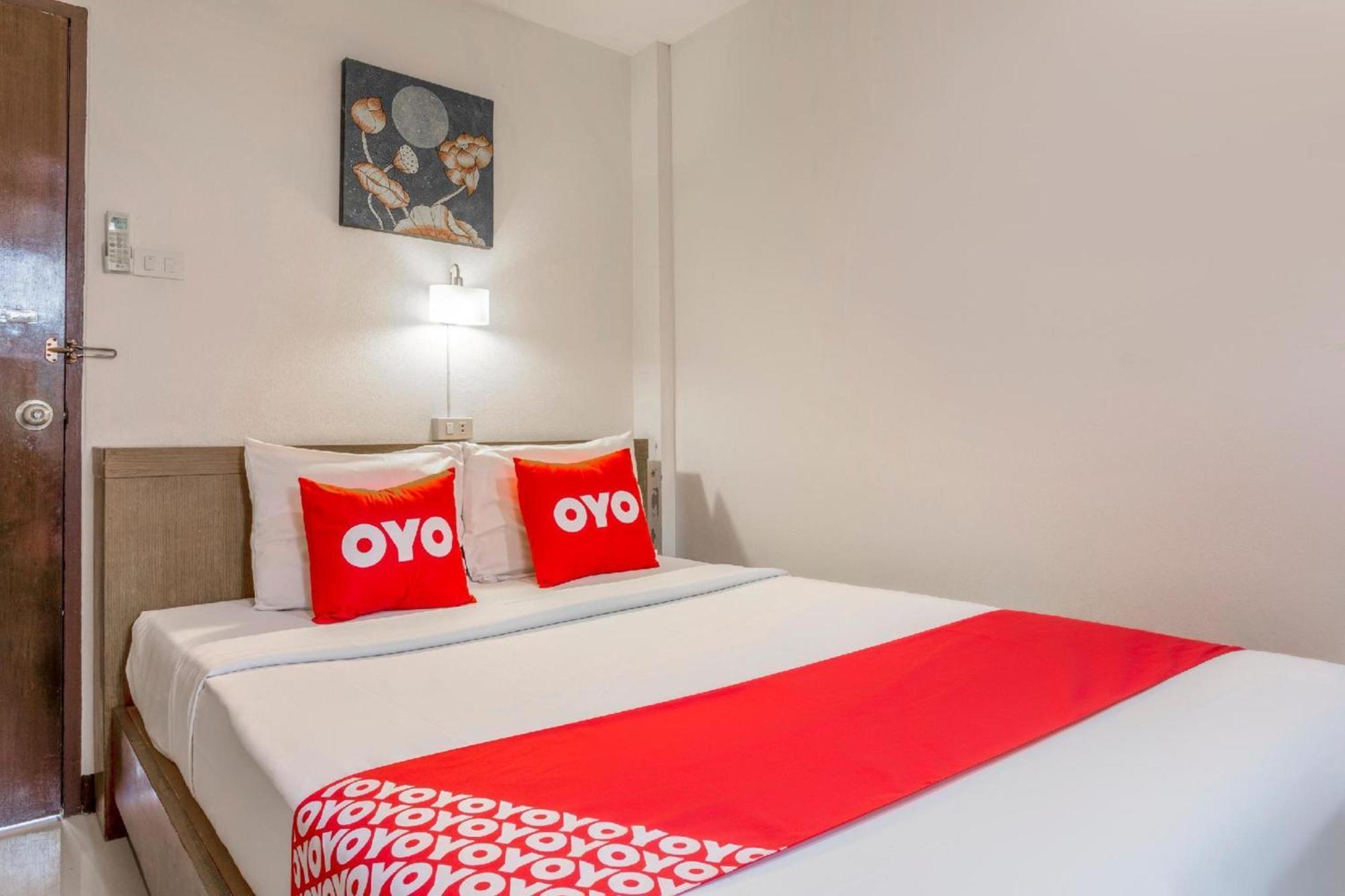 Super Oyo 1096 Winner Inn Hotel Chiang Mai Exterior photo